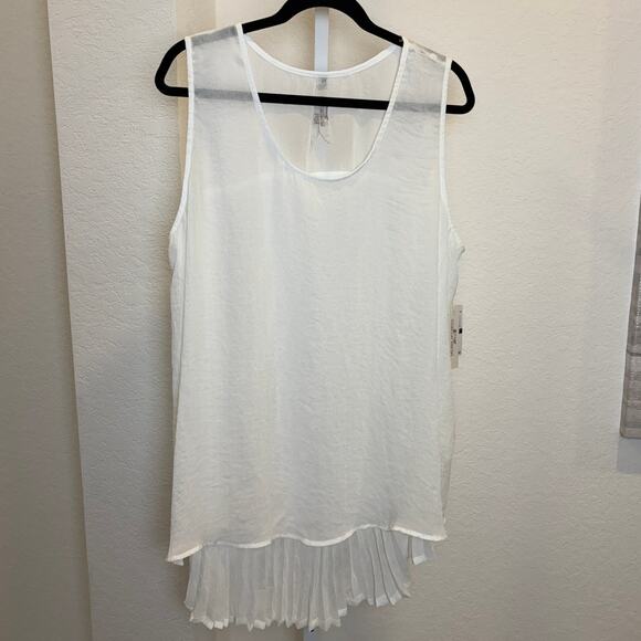 Melissa McCarthy Ivory Sleeveless Pleated Scoop Neck Blouse Tunic Plus Size 2X - Picture 1 of 4